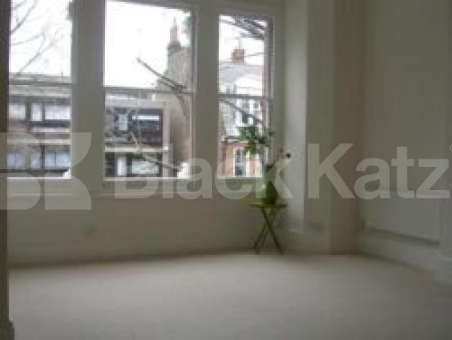 			Studio Apartment, 1 bath, 1 reception Studio			 Jacksons Lane, HIGHGATE